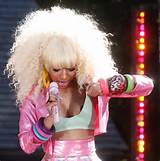 Nicki Minaj showing her tits and nipple during performance caught by ...