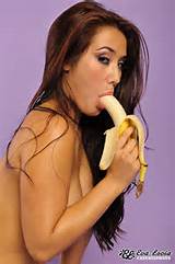 Eva Lovia : Eva Lovia Banana Blowjob