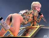 Miley Cyrus spreading her legs - 0w74otnmklun.jpg