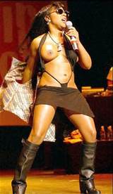 lil-kim-topless